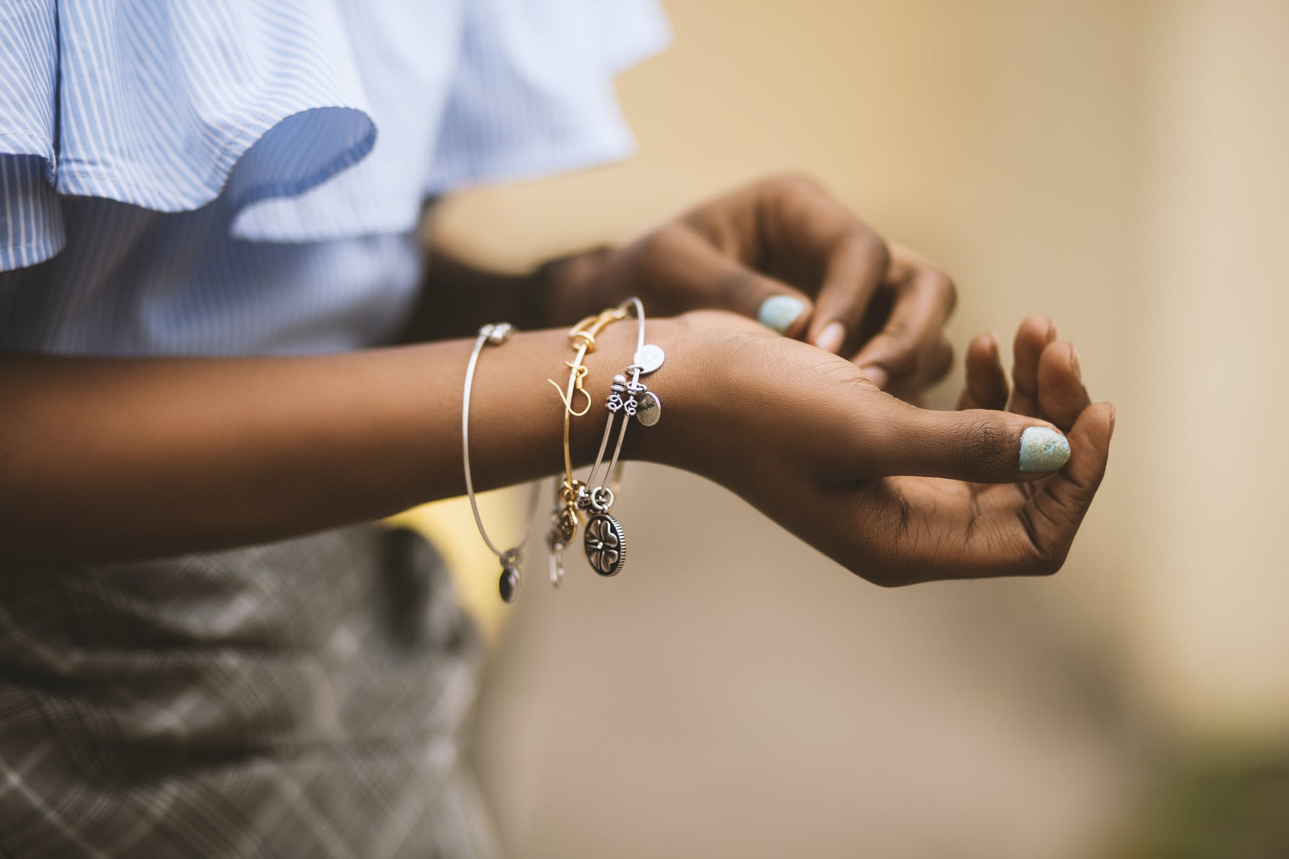 artisanat-marchés-minorque-bijoux 